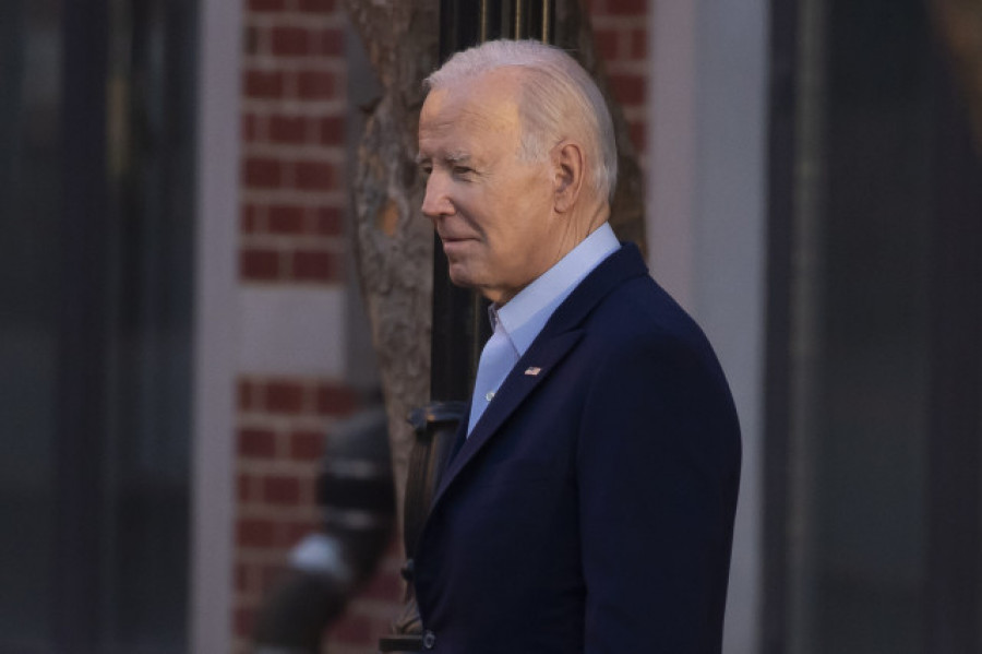 Biden impone límites a las inversiones de EE.UU. en ciertas empresas tecnológicas chinas