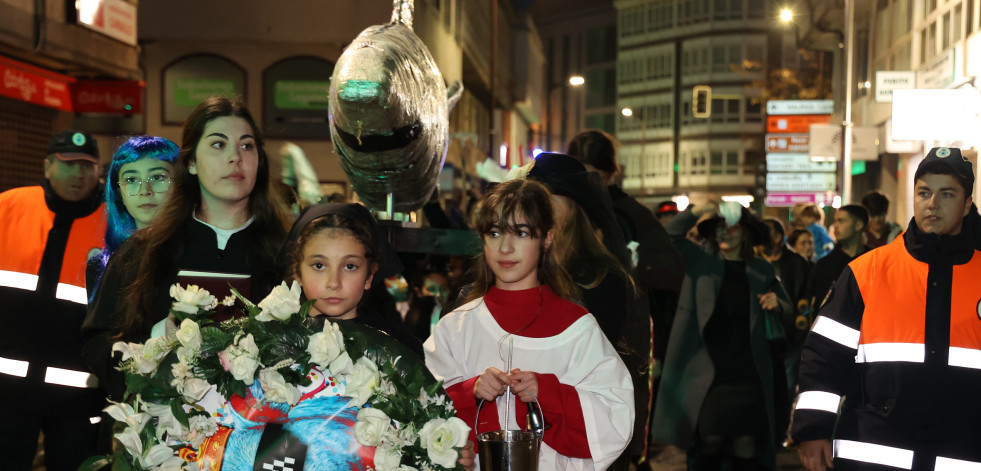 Enterro da Sardiña en Carballo