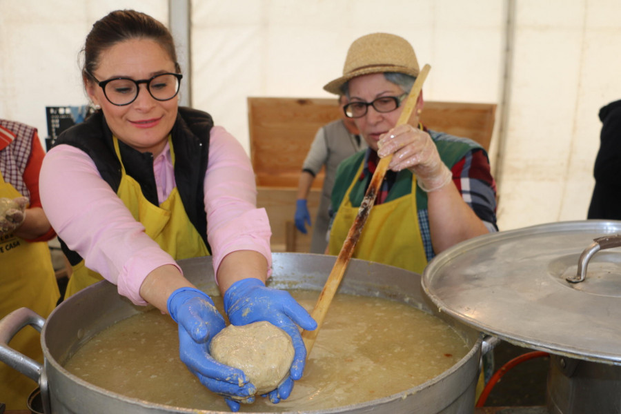 Mazaricos celebra este fin de semana la 24ª edición de la Festa do Bolo do Pote