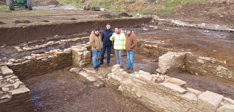 Los restos arqueológicos en la Pedra do Altar de Brandomil podrán visitarse en las próximas semanas