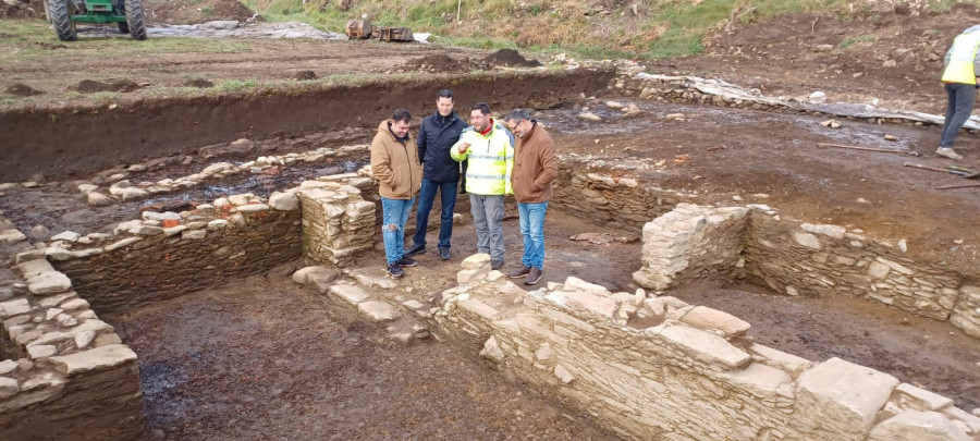 Los restos arqueológicos en la Pedra do Altar de Brandomil podrán visitarse en las próximas semanas