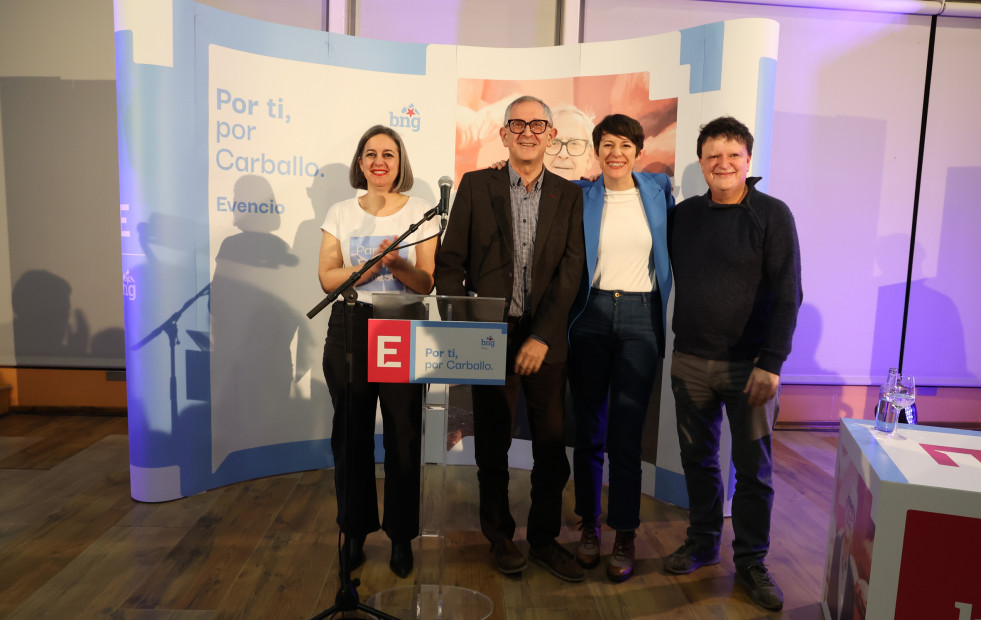 Presentación de Evencio Ferrero a la alcaldía de Carballo