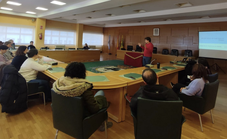 Las ocho concejalas de Carballo, protagonistas del Día de la Mujer