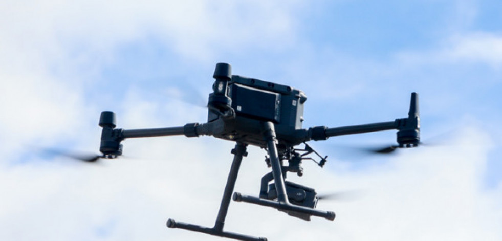 Buscan con drones a un hombre mayor desaparecido en Ponteceso