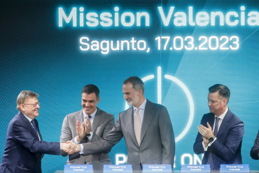 El Rey y Pedro Sánchez presiden el inicio de las obras de la gigafactoría de Volkswagen en Sagunto