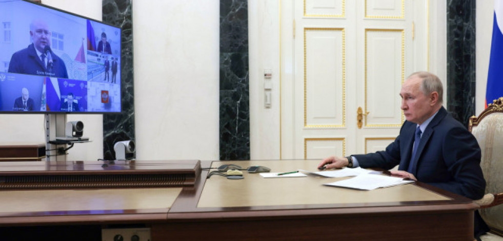 Putin visita Mariúpol en su primer viaje al Donbás