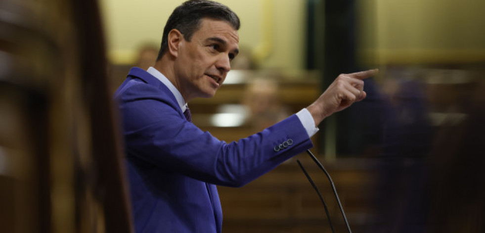 Sánchez afea a Tamames aceptar ser candidato de los 