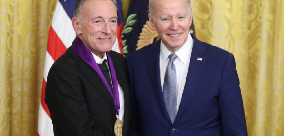 Biden premia a Springsteen y José Feliciano por su contribución a las artes
