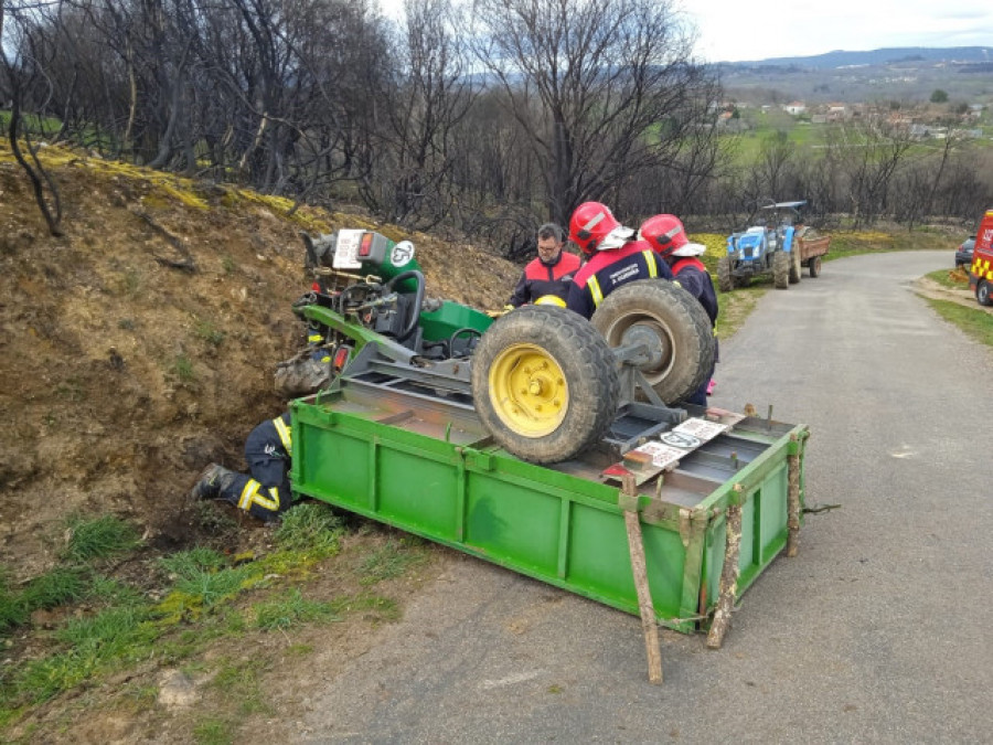 Muere un hombre de 89 años al sufrir un accidente con su tractor en Riós