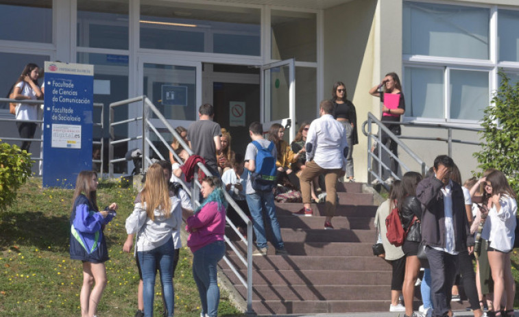Huelga para estudiantes y fin de colegios mayores segregados en la LOSU