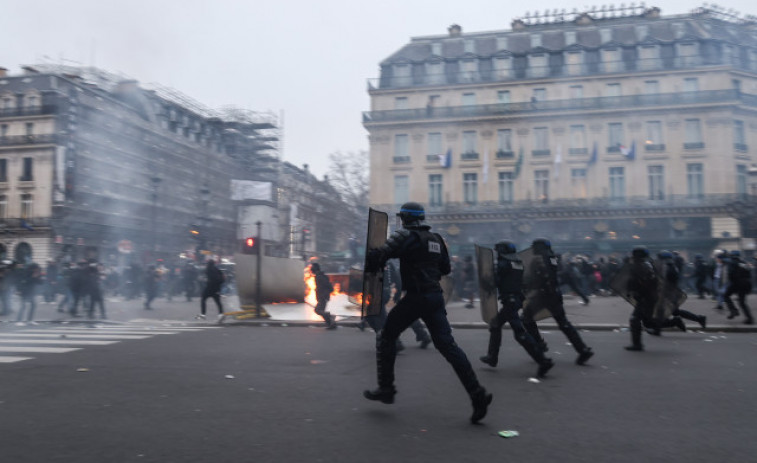 Detenidas cerca de 500 personas en los disturbios en Francia con otros tantos agentes heridos