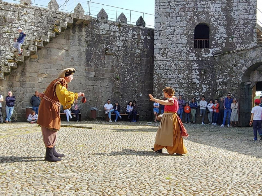 Artesanía, visitas guiadas y teatralizadas en Vimianzo