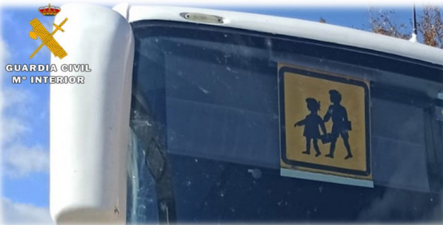 Una familia denuncia el olvido de su hijo de 4 años que se quedó dormido en un autobús escolar