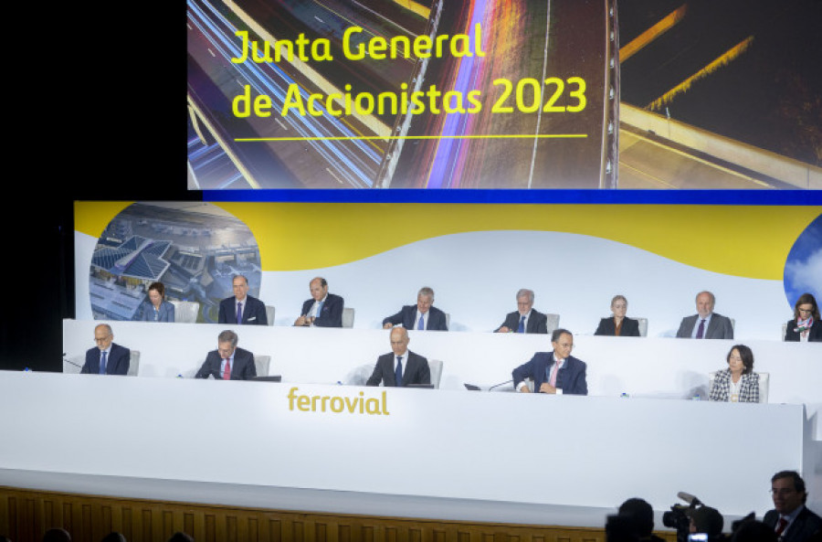 Ferrovial logra el respaldo de la junta para llevar su sede a Países Bajos