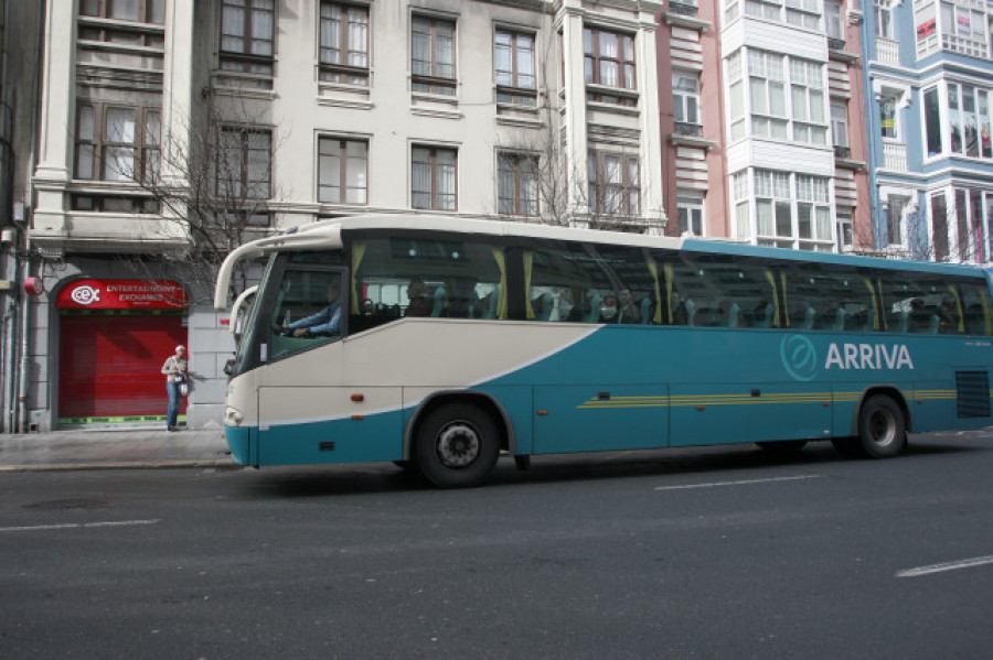 El sector del transporte de viajeros, en huelga los días 27 y 28 de abril en Galicia