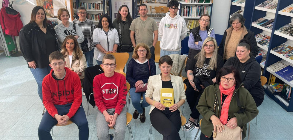 La periodista Marta Villar presenta su primer libro en Malpica y Carballo