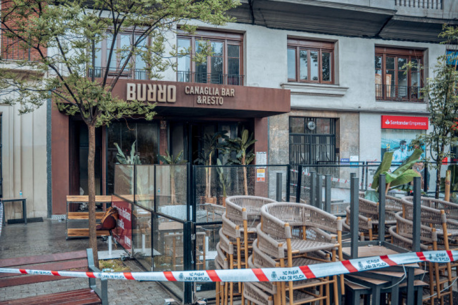 Cuatro heridos del incendio de un restaurante en Madrid siguen en la UCI