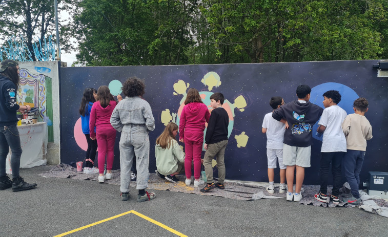 Mural por la igualdad en el Alfredo Brañas de Laracha