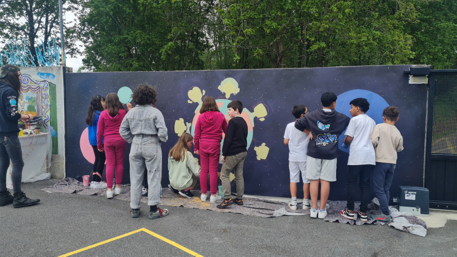 Mural por la igualdad en el Alfredo Brañas de Laracha