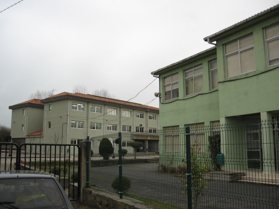 Una larachesa recurre a la Valedora para escolarizar a sus mellizos en la misma aula