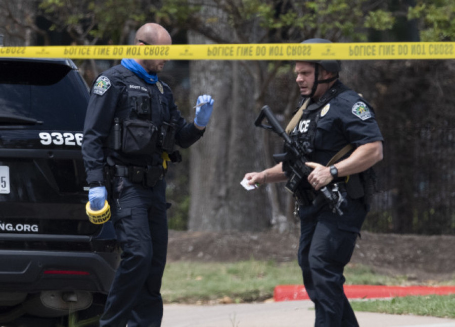 Cinco muertos en un tiroteo en Texas y el autor se da a la fuga
