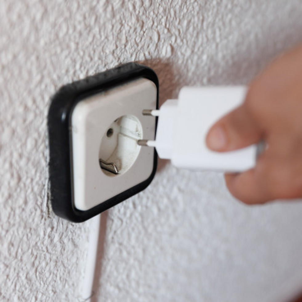 El precio de la luz cayó un 18% en el mes de abril, marcando el segundo dato más bajo en casi dos años