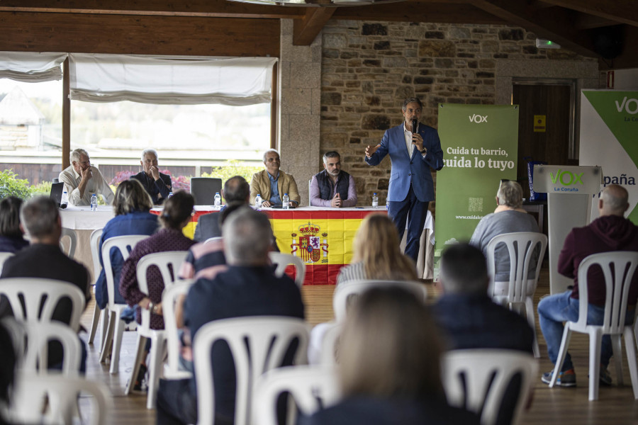 VOX presenta a sus candidatos a las alcaldías de Carballo, Malpica y Coristanco