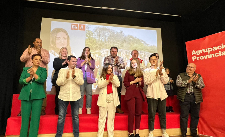 Sheila Rial encabeza el regreso de la candidatura socialista a Zas doce años después
