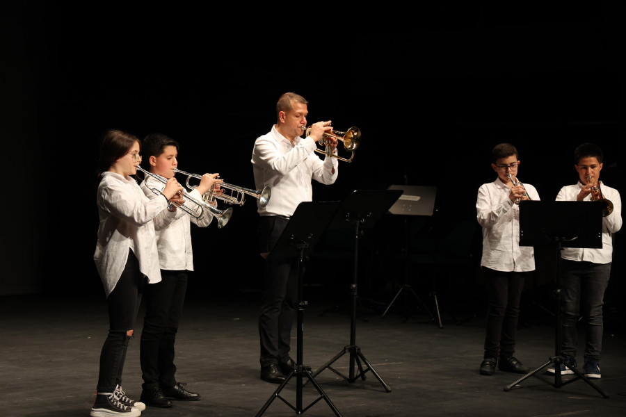 Mayo musical en el auditorio de Carballo