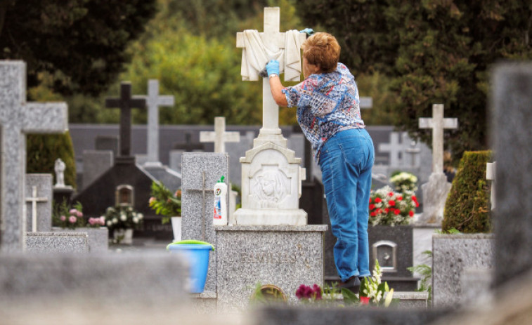 Lugo podría dejar sin enterrar muertos por el escaso plantel del cementerio