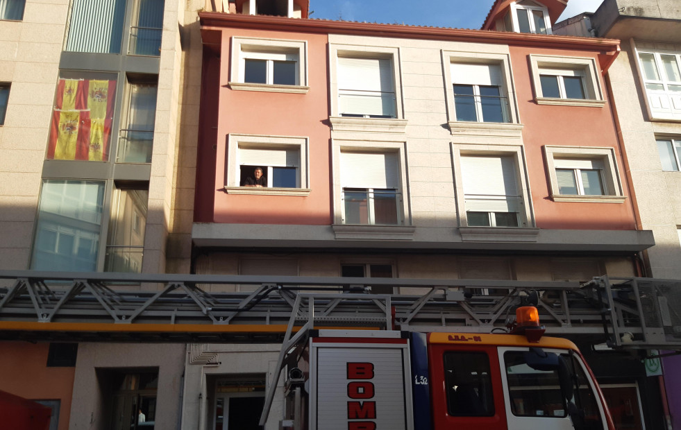 Incendio en una cocina de un piso en A Laracha