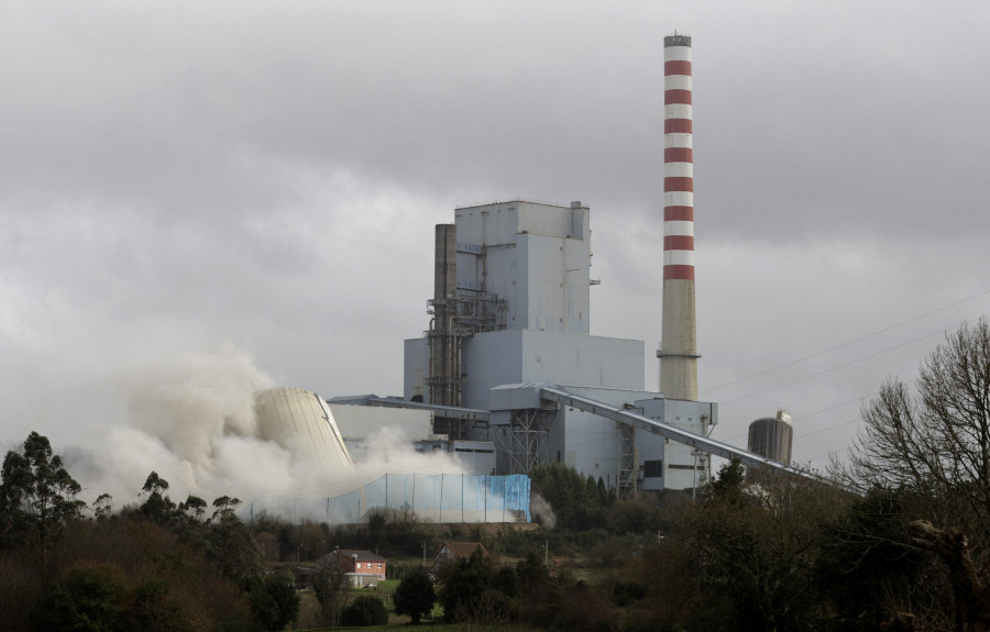 Conde urge medidas para garantizar la conexión de la planta de hidrógeno de Meirama