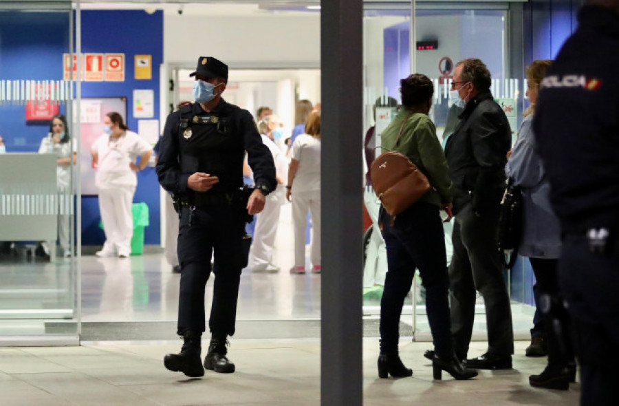 La Policía trata de identificar al autor de la amenaza de bomba en el hospital de Oviedo