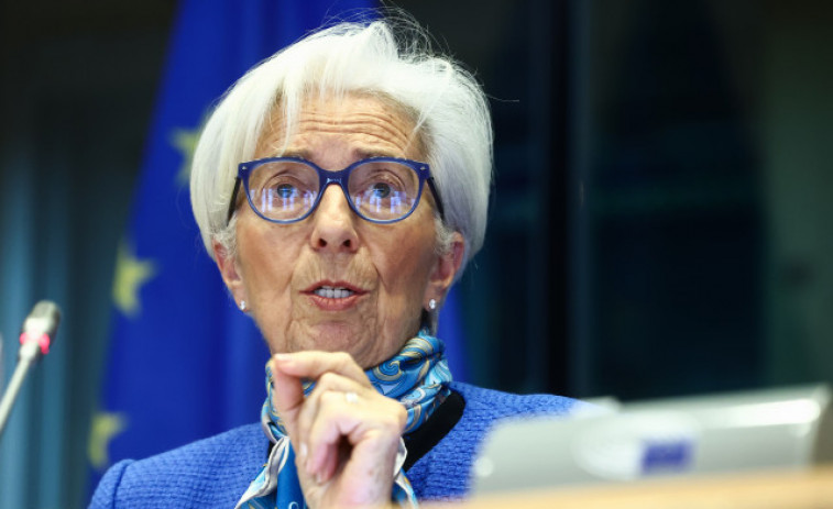 Lagarde reitera que los tipos seguirán en un nivel restrictivo si es necesario