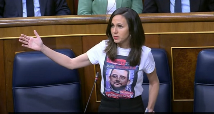Belarra acude al Congreso con una camiseta contra Ayuso por las "mordidas" a su hermano