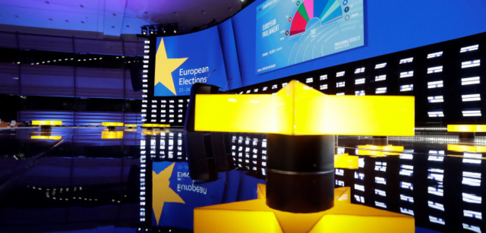 El Partido Popular Europeo ganaría las elecciones europeas con 181 escaños