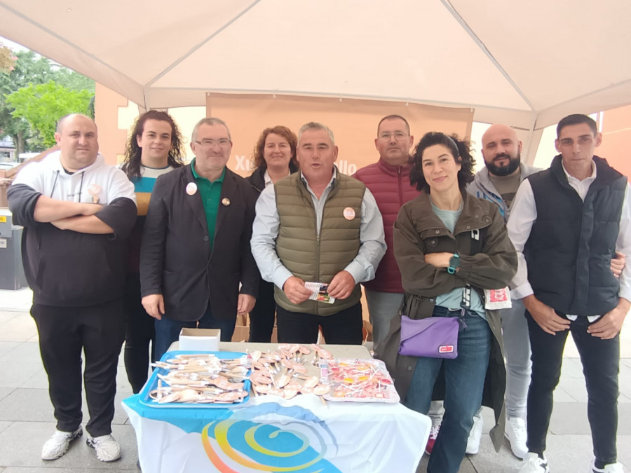 Xuntos Carballo M+J pone en marcha su campaña personalizada por barrios y parroquias