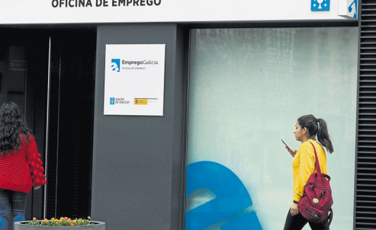Galicia, la comunidad autónoma con la mayor bajada de ofertas de trabajo en 2022