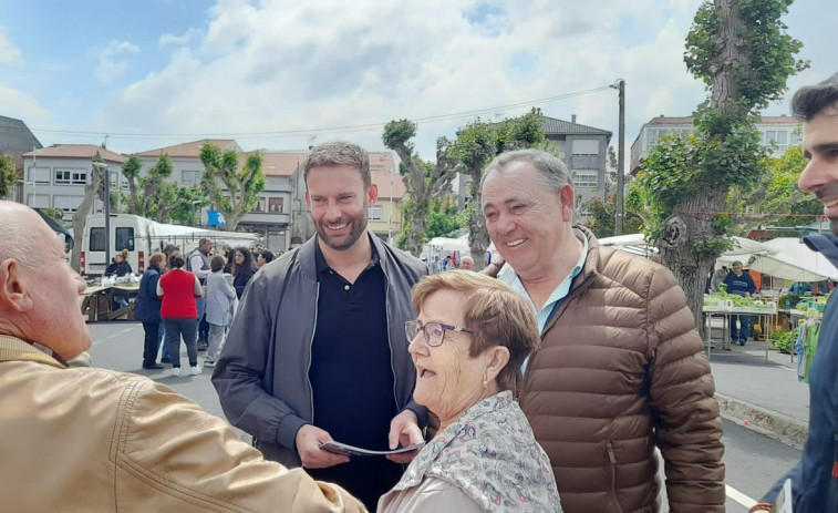 La feria de Paiosaco se convierte en epicentro de la campaña electoral larachesa