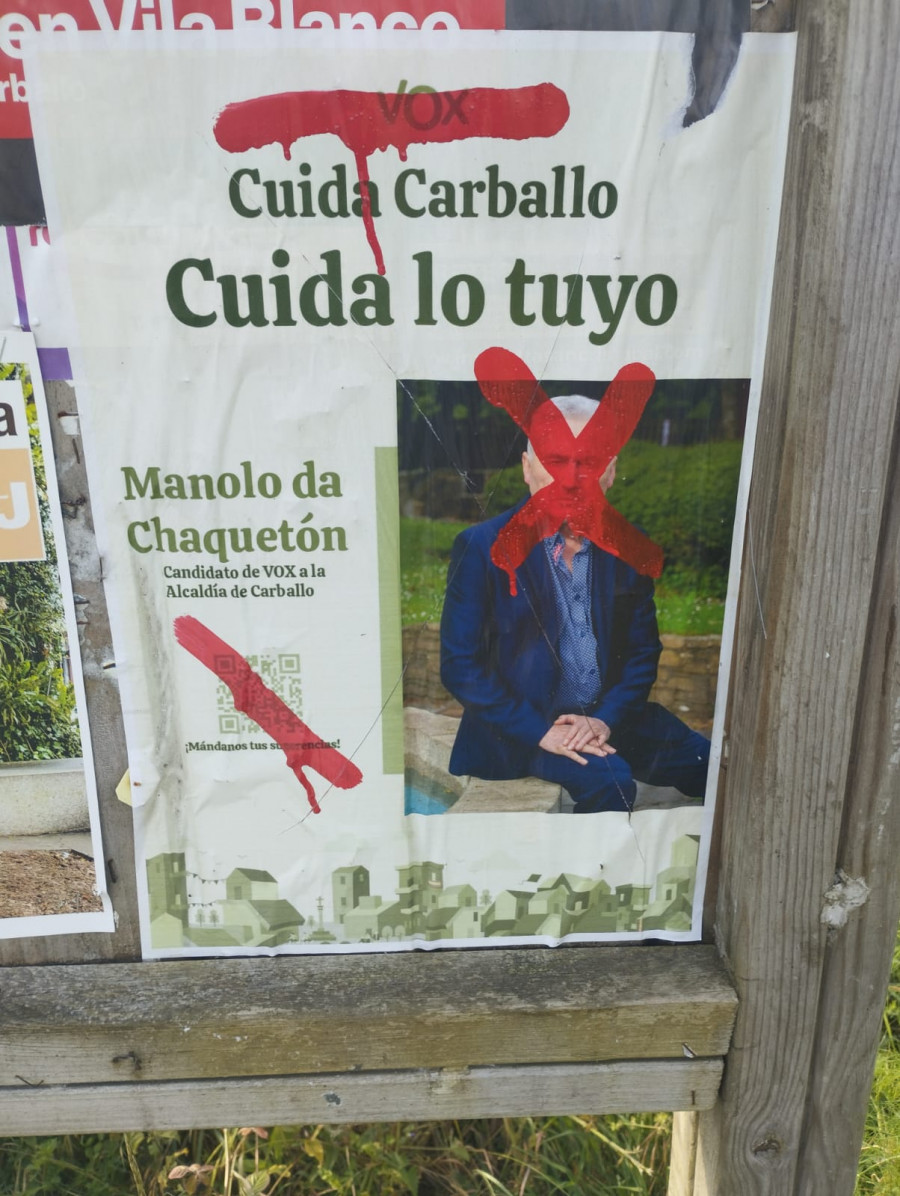 VOX denuncia actos vandálicos contra sus carteles en Carballo