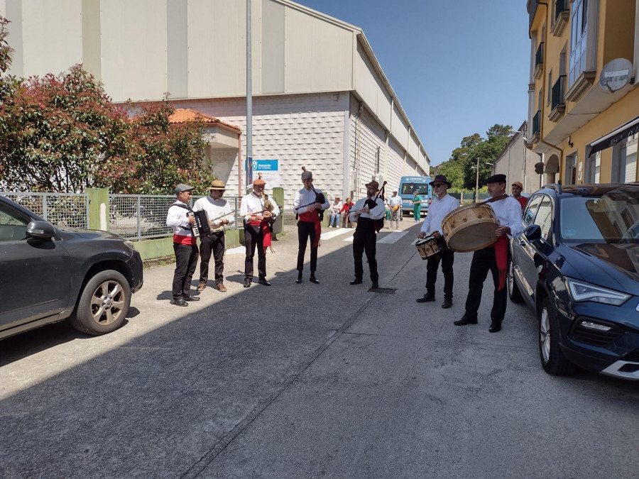 Acuarelas, literatura y música para despedir mayo en Cee