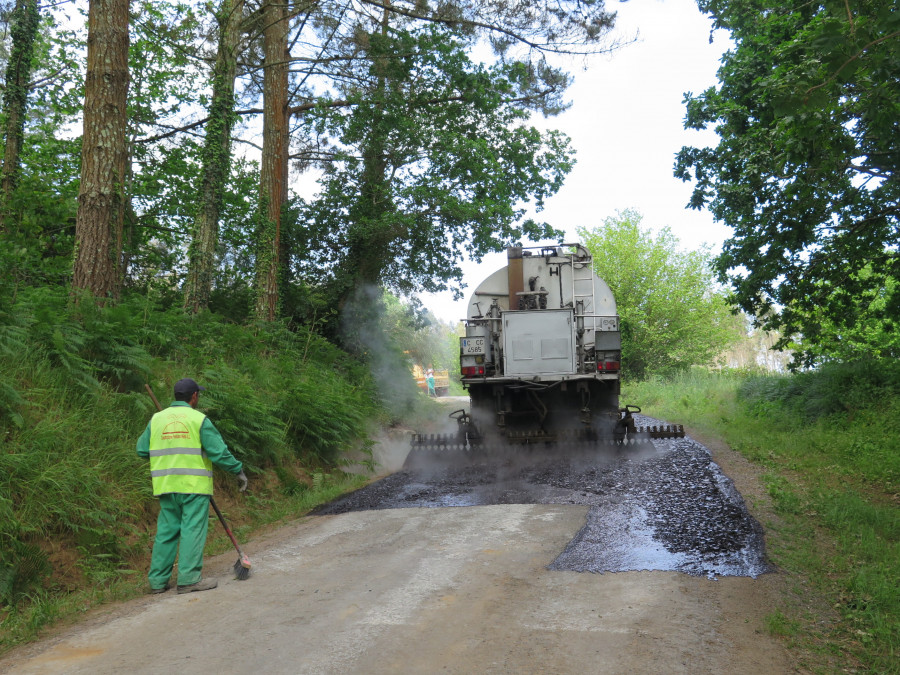 A Laracha inicia las obras de mejora de la carretera que comunica Vista Alegre y Samiro