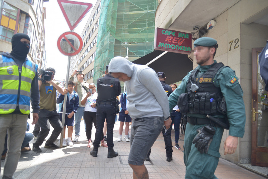Al menos nueve detenidos por robos con violencia en el operativo desplegado en Ourense, Pontevedra y Barcelona