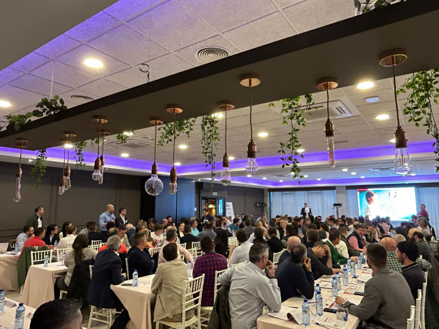 Unos 200 empresarios asisten a la nueva reunión del BNI Dolmen Costa da Morte