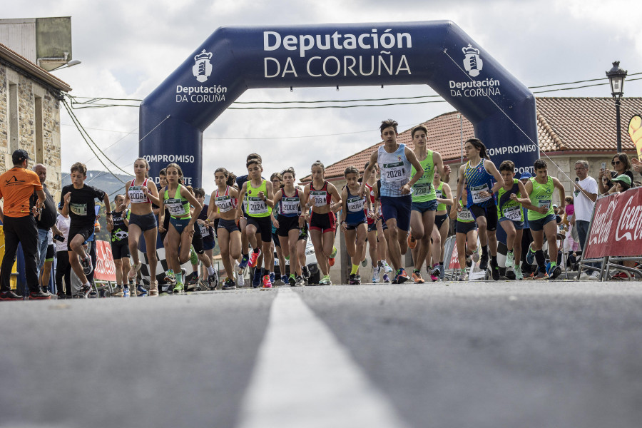 Casi 1.700 corredores en la 10K de Carballo y más de 800 en Zas