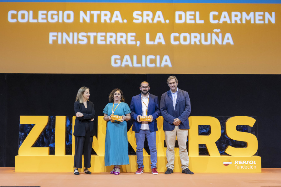 Premios Zinkers para los colegios Nosa Señora do Faro de Fisterra y Manuela Rial de Cee