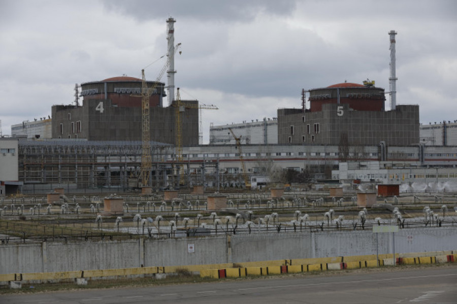 La central de Zaporiyia se acerca "peligrosamente" al accidente nuclear