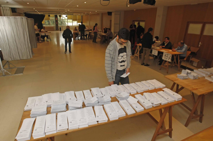 Un total de 2.688.623 gallegos podrán votar en las 3.960 mesas distribuidas en 2.350 colegios