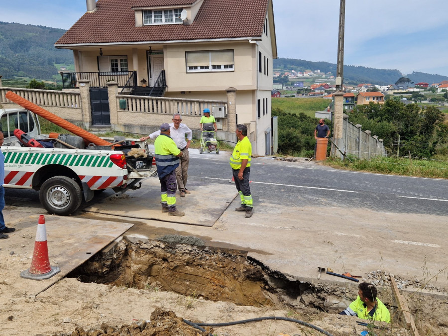 Carballo acomete obras de abastecimiento y saneamiento en el Iglesario de Lema