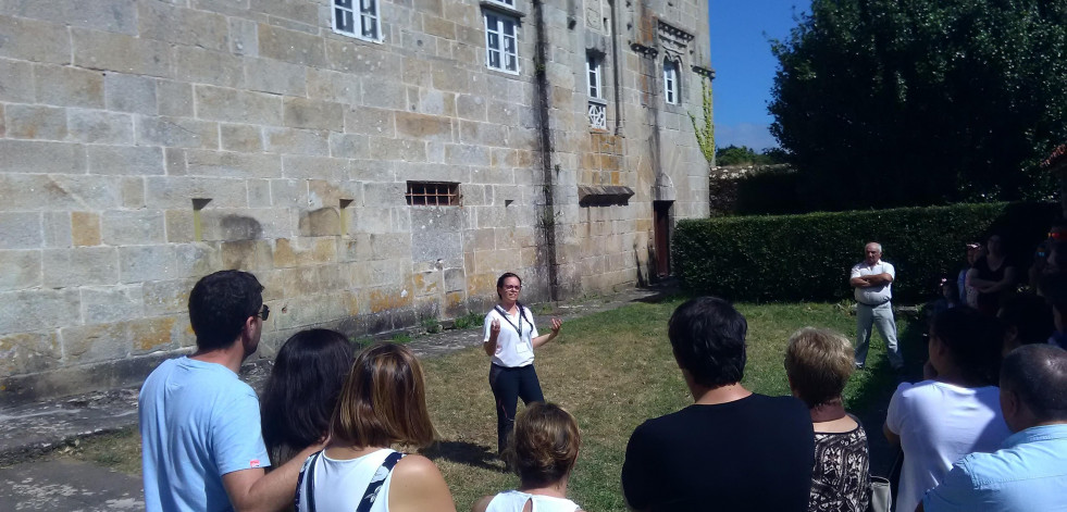 Las Torres do Allo amplían el horario en verano y organizan un obradoiro de San Xoán